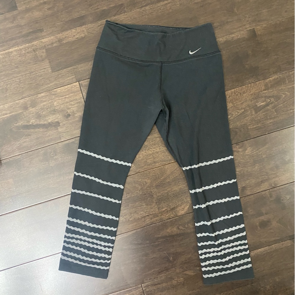 Nike Cropped Leggings